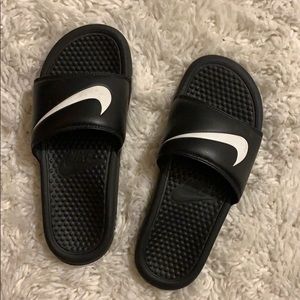 Nike slides
